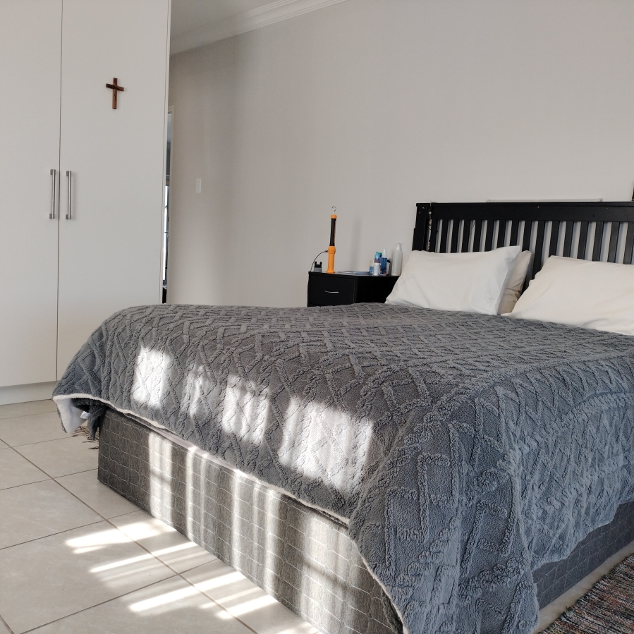 4 Bedroom Property for Sale in Grootbrakhoogte Western Cape